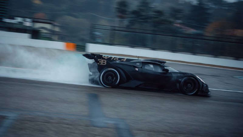 Гиперкар Bugatti Bolide получил самые большие карбоновые тормоза в истории 3