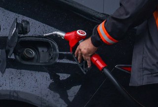 Замедление роста цен на топливо и партия бензина из Индии. Дайждест топливного кризисаТанкер с 42 тысячами тонн бензина из Индии должен прибыть 26 июля к нефтяному терминалу на Белом море, пишет FT со ссылкой на данные Kpler. Импорт топлива может обойтись 