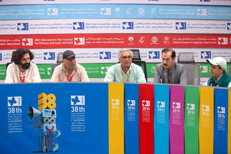 سی و هشتمین جشنواره فیلم‌های کودکان و نوجوانان: 💢 «گرگی‌خان» را ساده و قابل فهم ساختیم/ کودک ۱۰ ساله مشاور فیلممان بود🔺ساسان قجر کارگردان «گرگی‌خان»، با تأکید بر اهمیت 