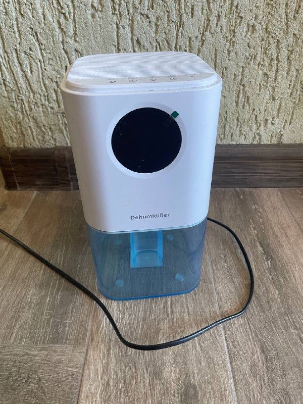 Осушитель воздуха, резервуар 1 литр, rgb подсветка. 60 лари — фото 1