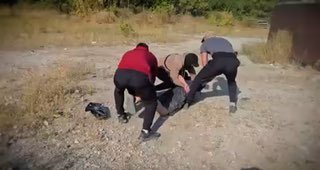 קציני FSB עצרו תיק מדונסק, שהכין פיגוע טרור. הוא תכנן לבצע פיגוע טרור במקום צפוף באמצעות מכשיר נפץ מאולתר ו…