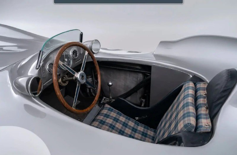 Mercedes W196 Stromlinienwagen стал самым дорогим болидом «Формулы-1» 3