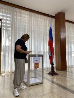 ⚡️ Россия попросила запретить любые демонстрации у посольств и консульств РФ по всему миру в три дня сентябрьских выборовМИД РФ отправил по миру дипломатические ноты с просьбой не допускать никаких митингов у зданий российских диппредставительств 18, 19 и 
