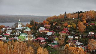 В России могут исчезнуть сотни малых городов из-за оттока населения, выяснил ВЦИОМСотни малых городов России могут постепенно исчезнуть из-за активного оттока населения, заявили аналитики ВЦИОМ. «Сотни малых и моногородов России со временем могут исчезнуть