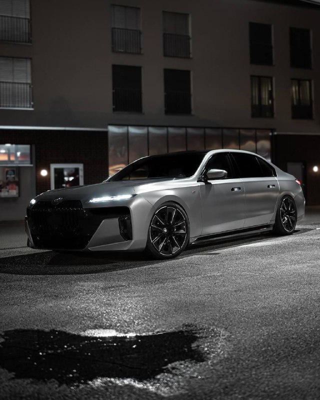 BMW i7 G70