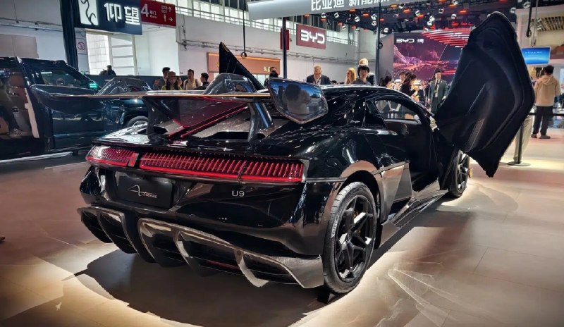 Самый быстрый серийный авто продан за 20 млн юаней 3