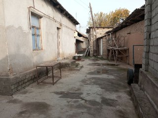 4 Xonali Uy sotiladi