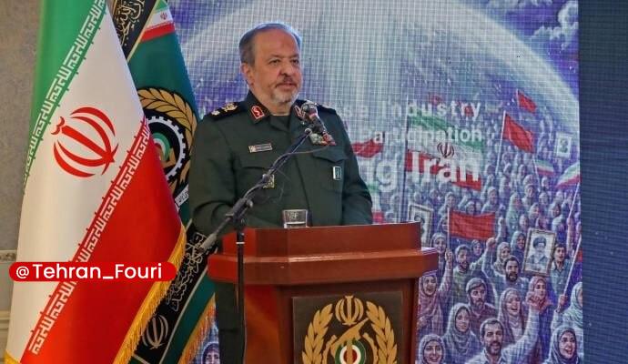 تهران فوری 🏙: سردار ابنالرضا: ایران هرگز تسلیم فشار نمی شود🔹سرپرست وزارت دفاع و پشتیبانی نیروهای مسلح در دیدار با جمعی از وابستگان نظ