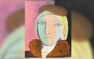 Французские полицейские во время обысков по делу о наркотиках нашли украденную картину Пикассо, сообщают источники издания Le Parisien и портала Actu17.Стоимость полотна оценивается в 12-15 миллионов евро. На нем изображена модель и возлюбленная художника 