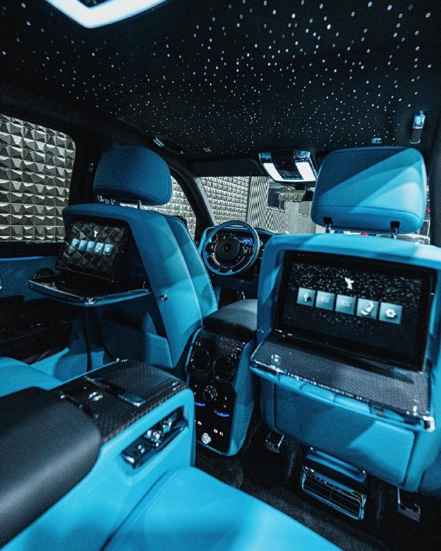 Rolls-Royce Cullinan ll Black Badge Tiffany edition 4