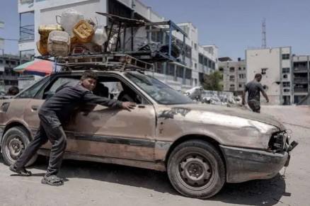 مرکز اطلاع‌رسانی فلسطین: 🔴مرکز حقوق بشر غزه: ۷۰ درصد خودروها از کار افتاده‌اندمرکز حقوق بشر غزه هشدار داد در چارچوب سیاست رژیم صهیونیستی برای غیر