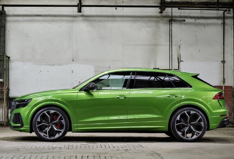 Audi RS Q8 6