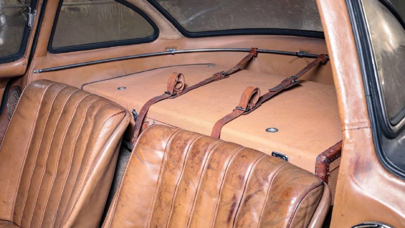 Ржавый Mercedes-Benz 300 SL 1956 года ушёл с аукциона за рекордные 5 МИЛЛИОНОВ долларов. 5
