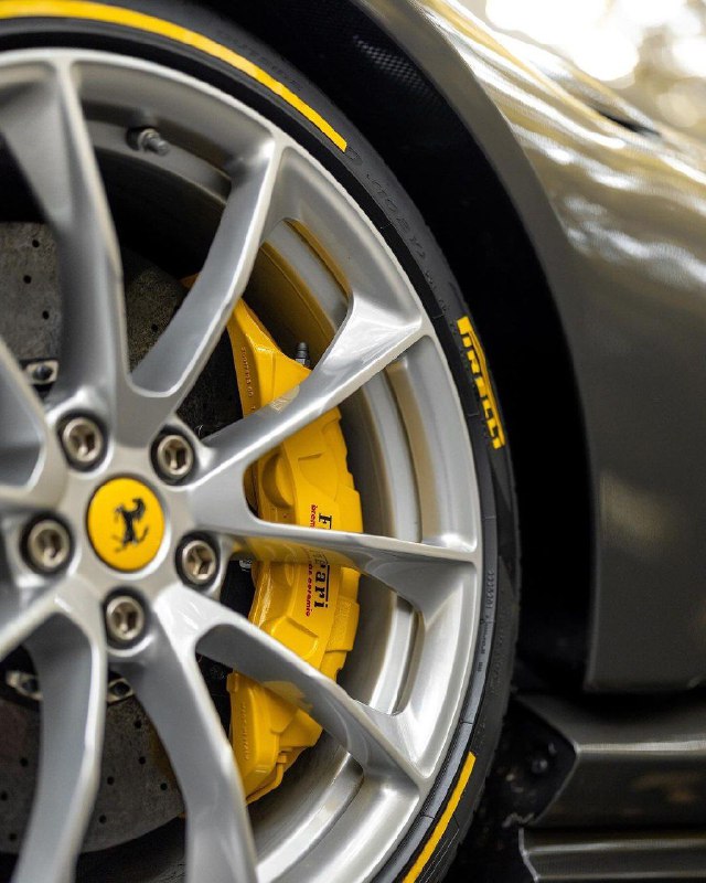 ferrari 812 competizione 3