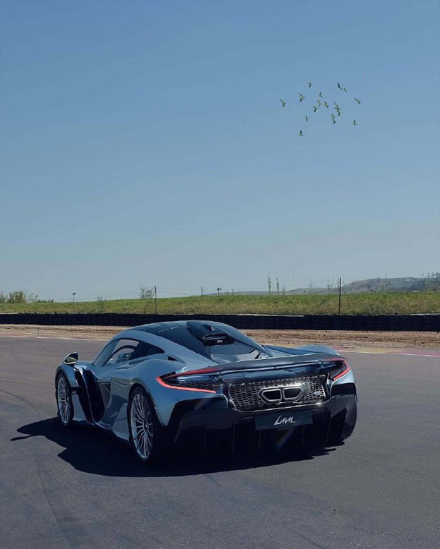 McLaren W1 4