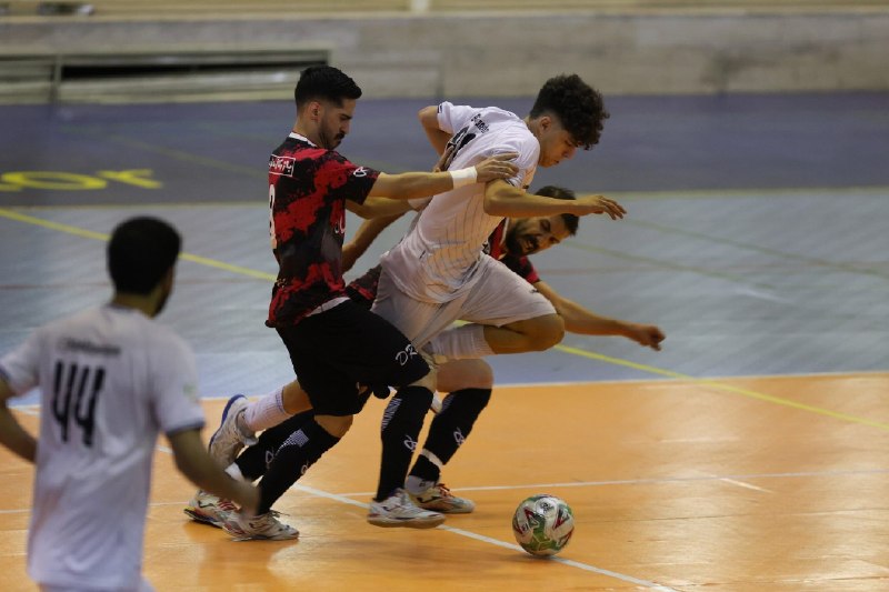 Fut5al.ir: دلسوختگان قم – پالایش نفت شازند؛ قهرمان لیگ یک در نخستین آزمون لیگ برتری👇👇👇https://fut5al.ir/fa/?p=310411@Fut5al