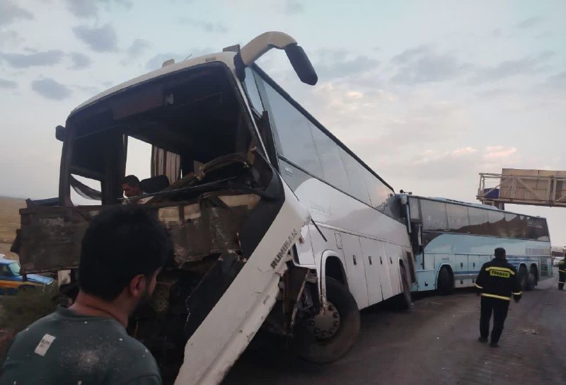 پایگاه خبری تابان: 🔴 تصادف ۵ خودرو در آزادراه قزوین ـ کرج؛ ترافیک ۴ کیلومتری ایجاد شد🔹رئیس پلیس راه استان قزوین از تصادف زنجیرهای ۳ دستگاه