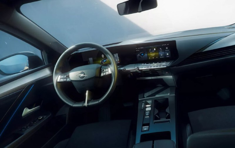 Opel показал обновлённую Astra 4