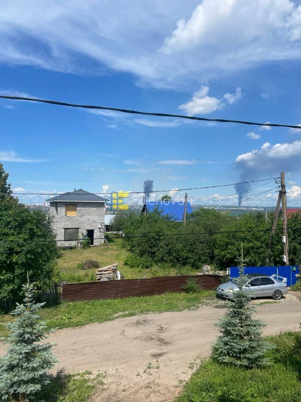 More footage from Ufa, where an oil refinery was just hit by Ukrainian long-range drones.