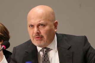Ассамблея стран МУС уволила прокурора Карима ХанаРанее одна из сотрудниц обвинила Карима Хана в сексуализированном насилии. Он обвинения отверг. По словам собеседников Reuters, за увольнение Карима Хана проголосовали 82 из 125 стран-участниц МУС. Все выдан
