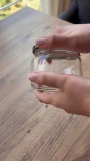 Не спешите выбрасывать стекляную банку из нее можно сделать красивое кашпо для комнатных растений. Понадобятся всего лишь банка, винные пробки, кле... - изображение 1 - спешите, выбрасывать, стекляную