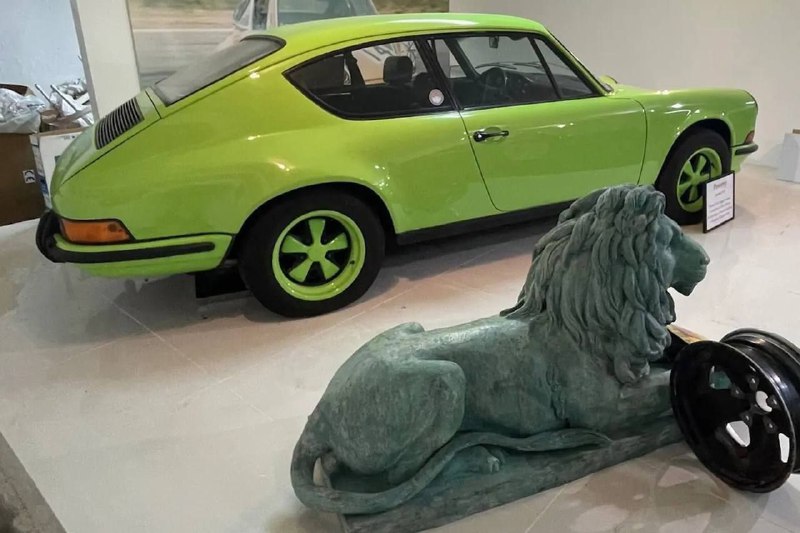 Удлинённый Porsche 911 впервые выставили на торги — концепт конца 60-х продают по цене больше $1 мил 2