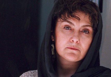 انرژی مثبت: زن بدون چروک زیر چشم مثل شراب یک ساله است.بدرد نخور!عادت می کنیم- زویا پیرزاد@smallquotation