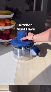 Машина, которая чистит чеснок, картошку и виноград за секунды и это не фантастика! Многие в комментариях думали, что это работа нейросети, но такая... - изображение 1 - это, telegram, view