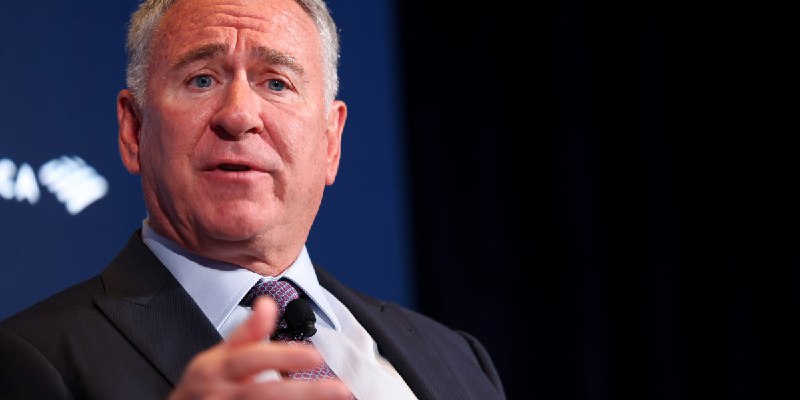 Billionaire CEO Ken Griffin is loaning out his $43 million copy of the U.S. Constitution