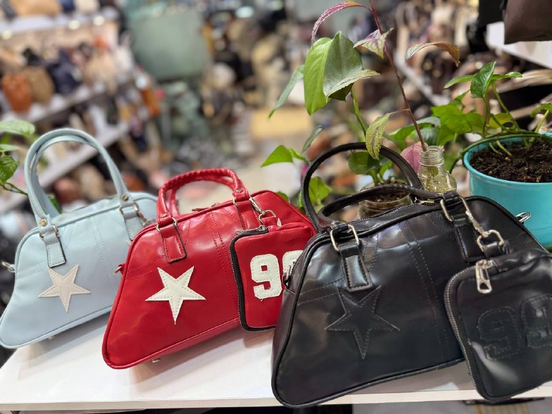 ⚜👜 تولیدی کیف عمده ارزان سرای کیف ثامن 👜⚜کیف زنانه تولیدی کیف عمده (تهران): ارزانسرای کیف ثامن ⚜#کد1167⚜🎀جنس صافتی ⚜👜سایز متوسط ⚜🌈رنگبندی مطابق عکس ⚜ 💰قیمت 1050/000تومان ⚜ تماس جهت سفارش:📞09109179