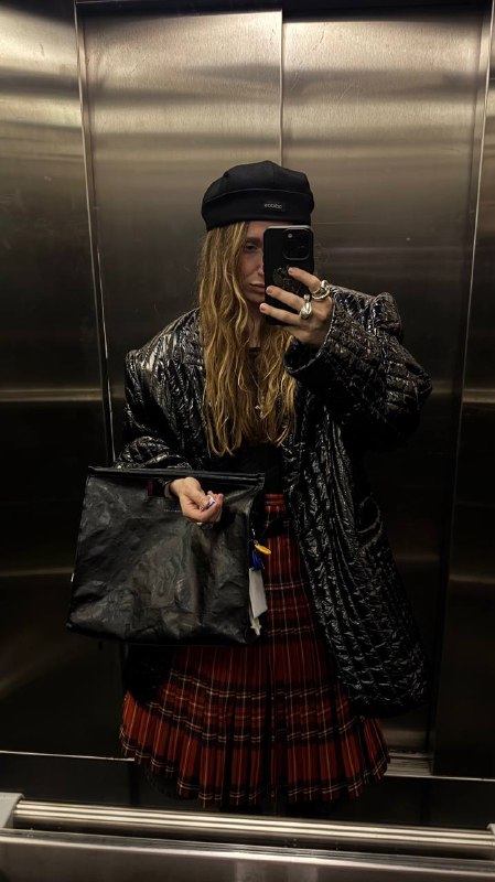 Сдала ключи от старой квартиры и скажу так — съехала к счастью!Как минимум, мой гардероб отлично смотрится в новом интерьере. Вердикт таков:—  эта квартира вписывается в мой образ 😤🤣Сдала ключи от старой квартиры и скажу так — съехала к счастью!Как минимум, мой гардероб отлично смотрится в новом интерьере. Вердикт таков:—  эта квартира вписывается в мой образ 😤🤣