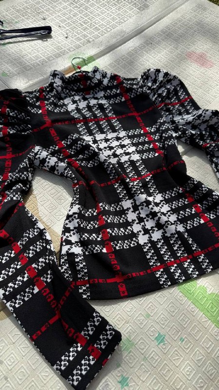 Кофта женская SHEIN L/XL. С актуальными рукавами фонарями. В идеальном состоянии. — фото 1