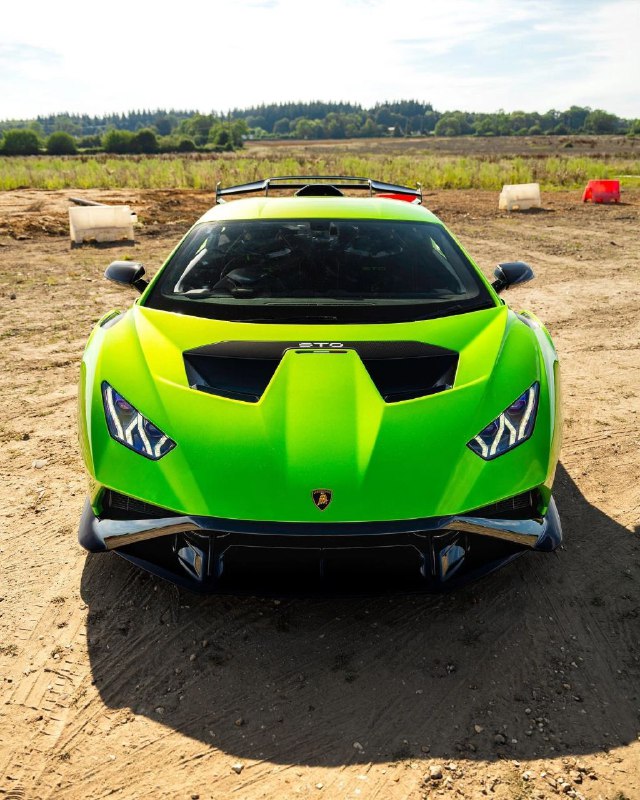 Lamborghini Huracán STO