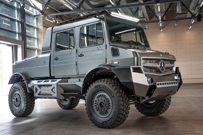 Mercedes превратил Unimog в грузовой пикап 2
