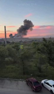 Three missile strikes reportedly hit the Titan-Barrikady defense plant in Volgograd today, with images showing the aftermath at the military-industrial facility. The site is a key producer for Russia’s defense sector.