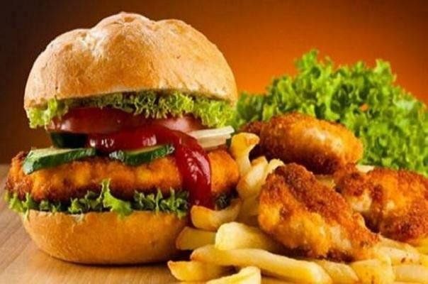 گیل خبر: 🟢ارتباط غذاهای فوق فرآوری با خطر سرطان پروستات🔰محققان گزارش دادند مردانی که بیشترین غذاهای فوق فرآوری شده را مصرف می‌کرد