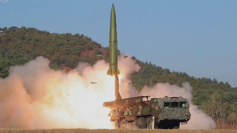 🇷🇺🇰🇵🇺🇦️ - יחידת טילים צפון קוריאנית של כ-90 איש החלה להתפרס לאזור וורונז' המערבי של רוסיה, שם היא תשת…