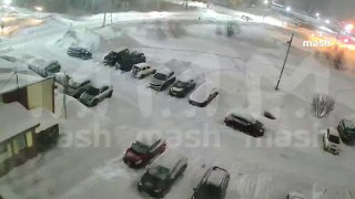 Землетрясение магнитудой около пяти по шкале Рихтера произошло в Магаданской области. Эпицентр в 45 километрах от посёлка Клёпка.Со слов местных, повредились фасады нескольких домов. Также в одном из подъездов Магадана съехала плита перегородки. Помимо это