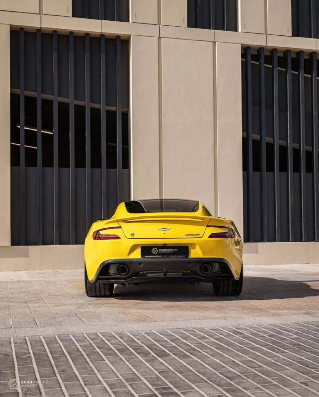 Aston Martin Vanquish 6