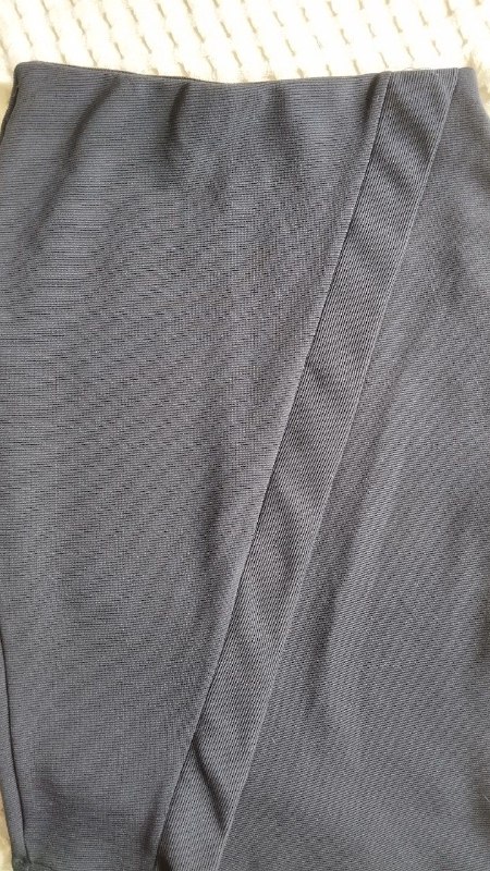 Практически новая серая облегающая женская юбка бренда "Zara" — фото 1