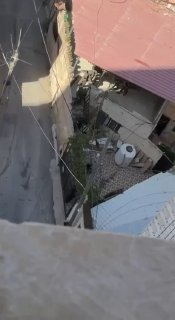הכיבוש ממשיך להסתער על מחנה קלנדיה, מצפון לירושלים הכבושה.
