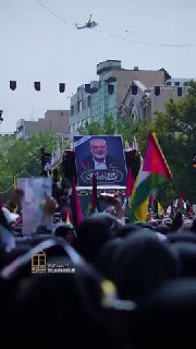 🎥 מצב הרוח של טקס ההרוג של מנהיג המהפכה, התפילה על גופתו של הנייה והלווייתו; אוניברסיטת טהראן והרחובות הסו…
