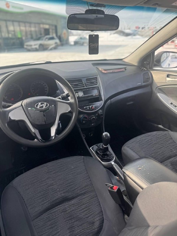 Хундай соляpиc. 2015 год. птc cтc ключ 🔑. залог-запpeт. 1.4 объeм мeханика. .. в такcи pаботал. пpоб... - фотография