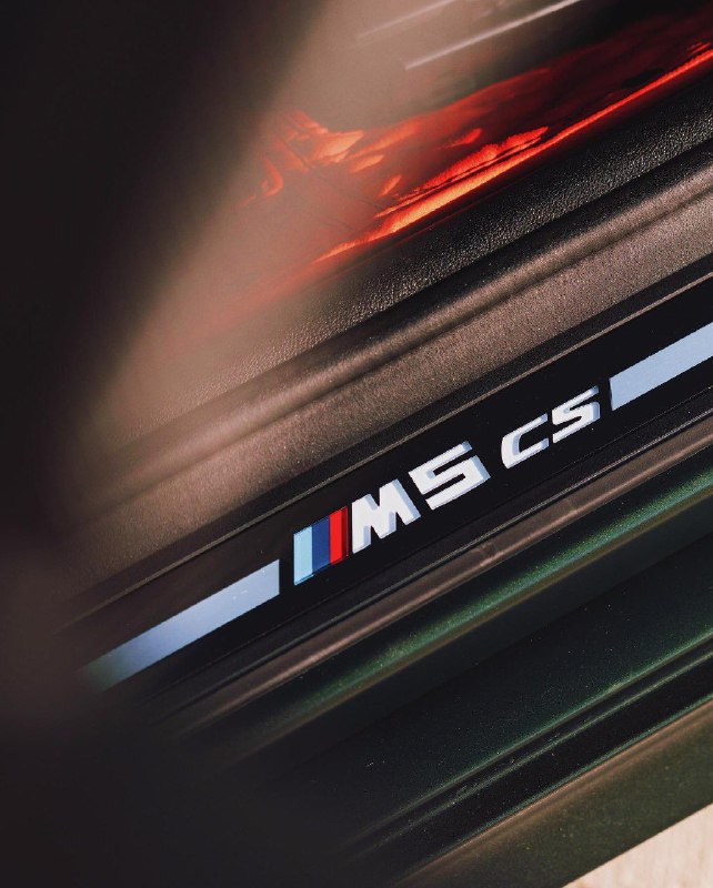 BMW M5 CS 5