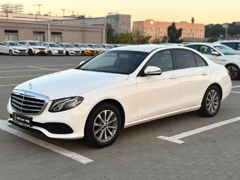 🚘 В продаже m-benz e-200

Год выпуска: 2018
Пробег на табло: 133 000 км
Птс: электронный
Двигатель: ... - фотография