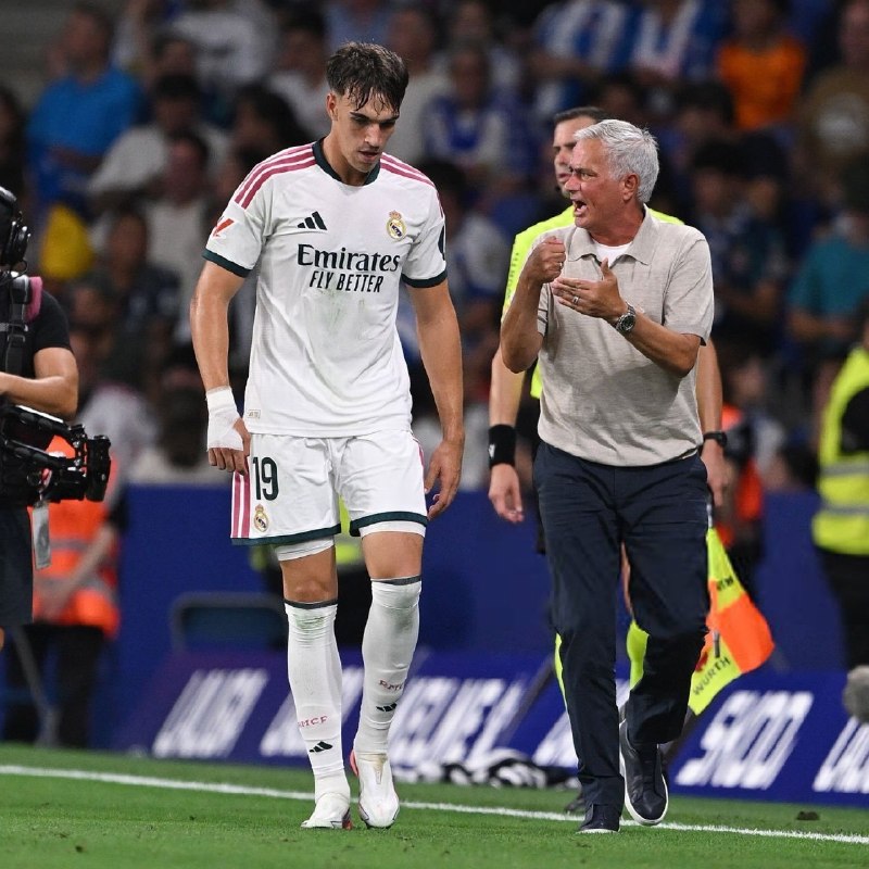 رئال مادرید توییت | Real Madrid Tweet: 🚨🗣 آلکس رودریگز :"اصلاً کار راحتی نیست که گل فوقالعادهای مثل گلی که کارلوس «پیچیچی» اسپی به ثمر رسوند رو بزنی.""علاوه