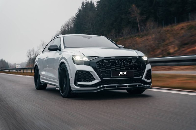 Мощнее Lamborghini Urus: представлен самый быстрый кроссовер Audi RS Q8 2