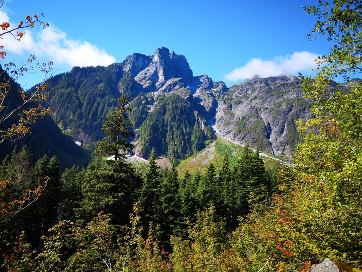 加拿大 大溫哥華地區 金耳山 Golden Ears Peak 有驚無險的攀登之旅