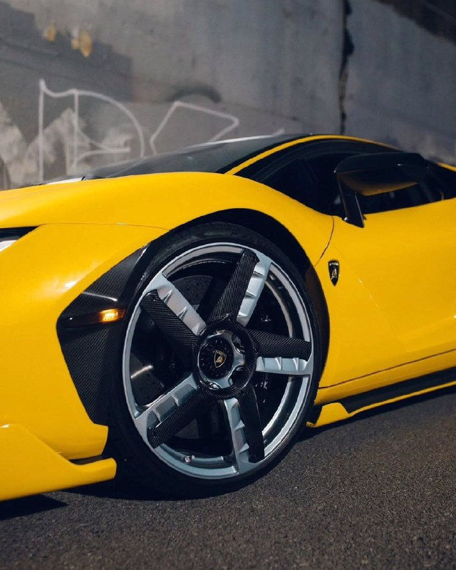 Lamborghini Centenario 3