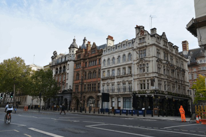 十月疫情下的倫敦市中心景象